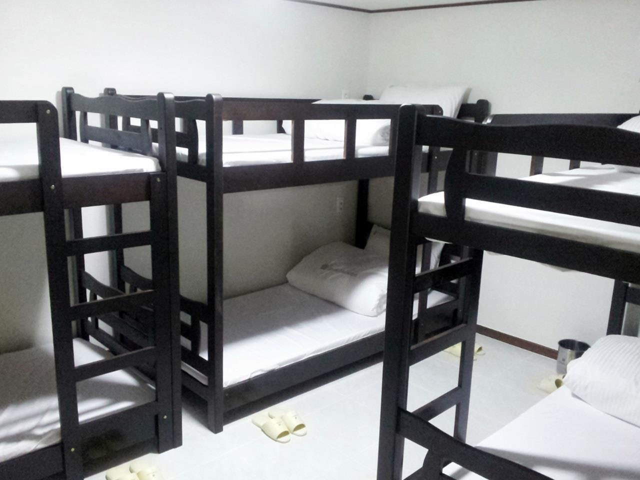 24 Sinchon Hongdae Guest house