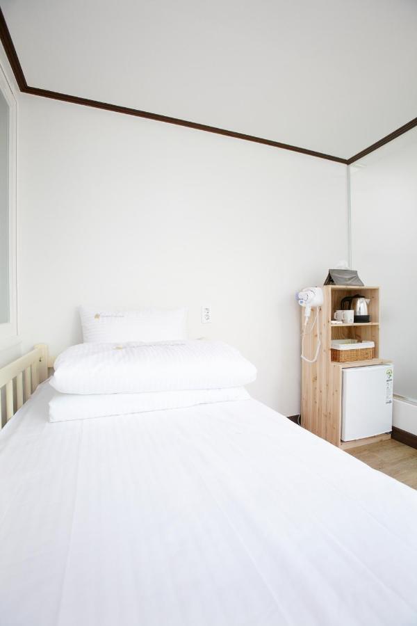 Guest house 24 Sinchon Hongdae