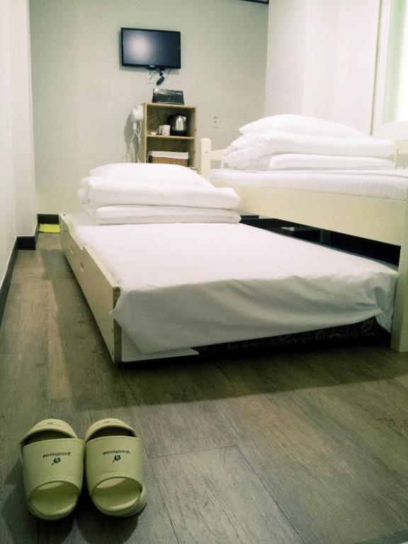24 Sinchon Hongdae 2* Seul